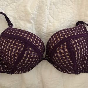 Victoria’s Secret Bombshell Plunge